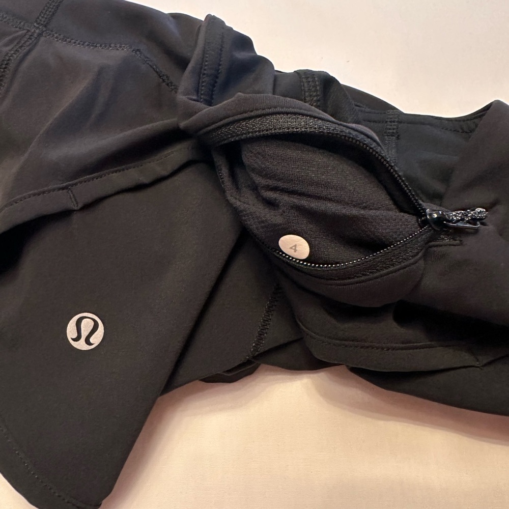 #3 Lululemon Black Speed Short 2.5”*LR Size 4 - Picture 6 of 10